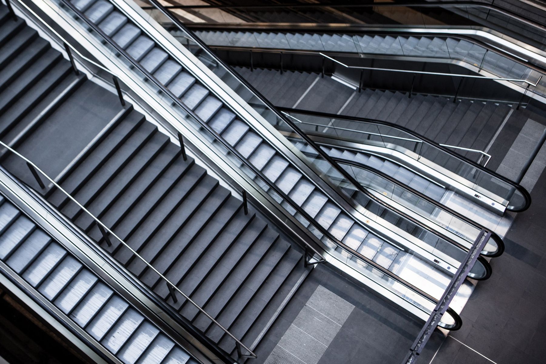 Rolltreppenreinigung